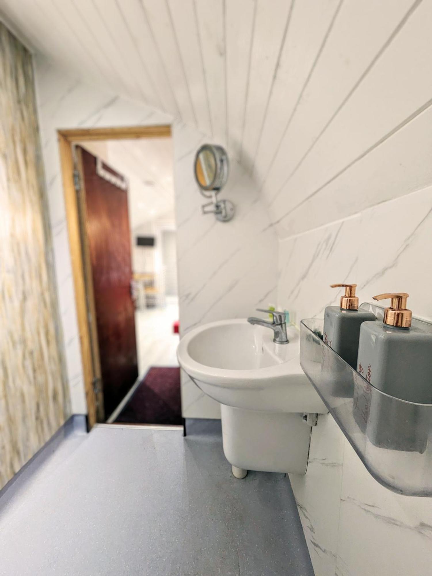 Вилла Glamping Pod For 2 Pod Beag Na Haun Eriskay Экстерьер фото